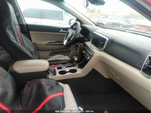 KNDPMCAC1L7674070 KIA Sportage Lx
