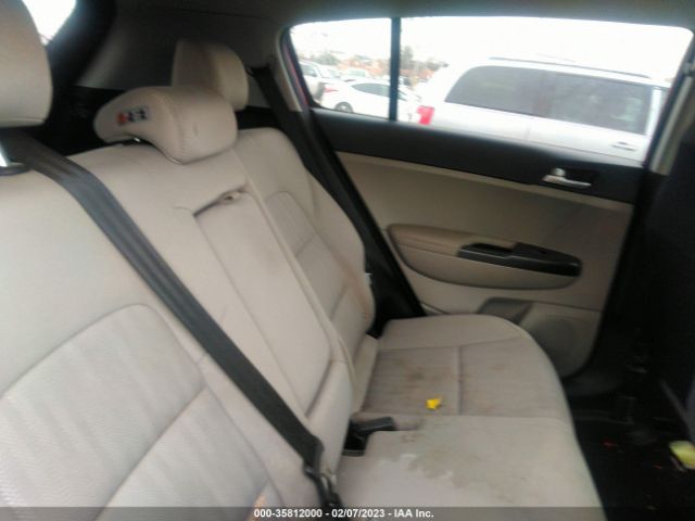 KNDPMCAC1L7674070 KIA Sportage Lx