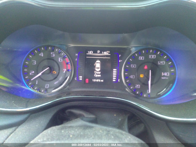 Chrysler 200 S 2015 1C3CCCBB1FN737020 Image 8