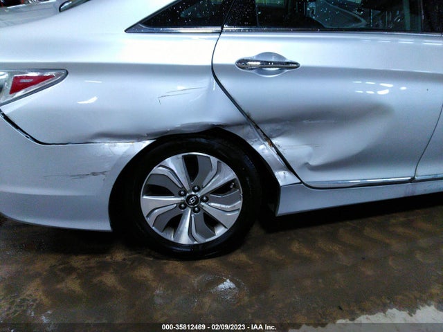 2013 HYUNDAI SONATA HYBRID LIMITED W VIN: KMHEC4A45DA051043