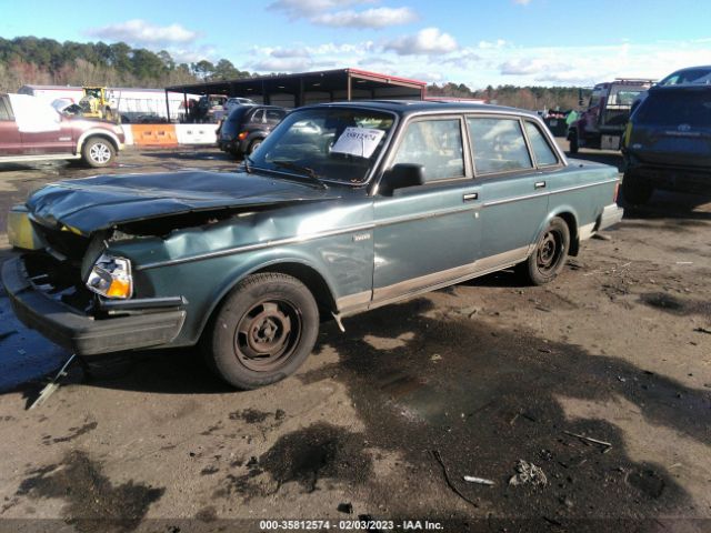 YV1AA8846L1388982 Volvo 240