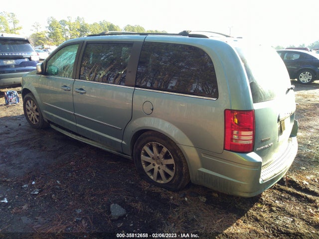 2A4RR8D15AR395146 Chrysler Town & Country