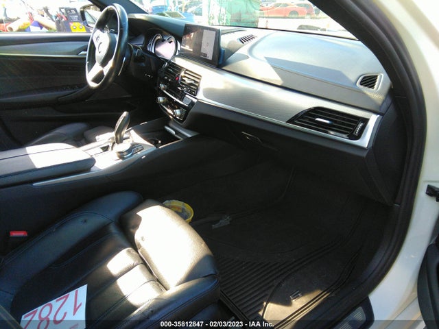 2018 BMW 5 Series, VIN: WBAJE7C58JWC56326