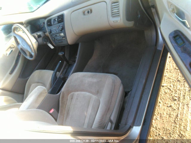 2000 HONDA ACCORD SDN SE VIN: 1HGCG5673YA061330