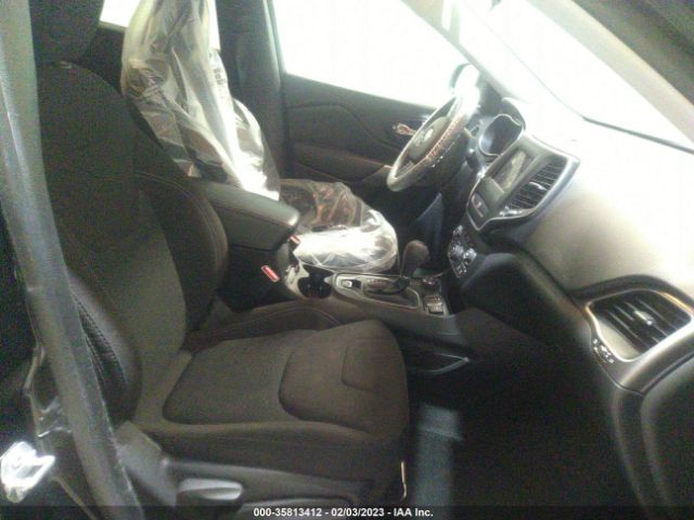 1C4PJMCB1KD323579 Jeep Cherokee Latitude