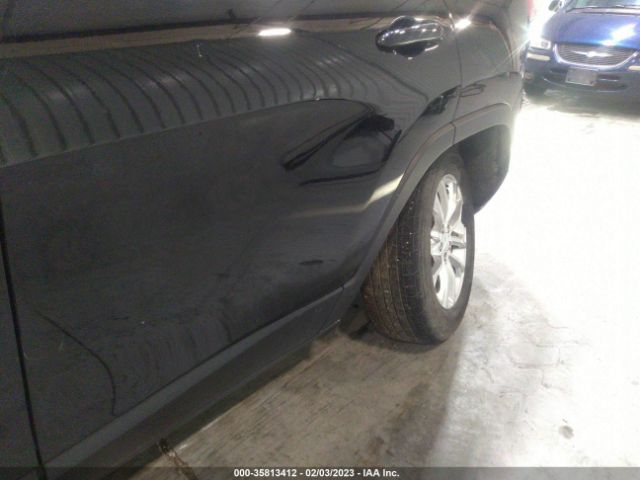 1C4PJMCB1KD323579 Jeep Cherokee Latitude
