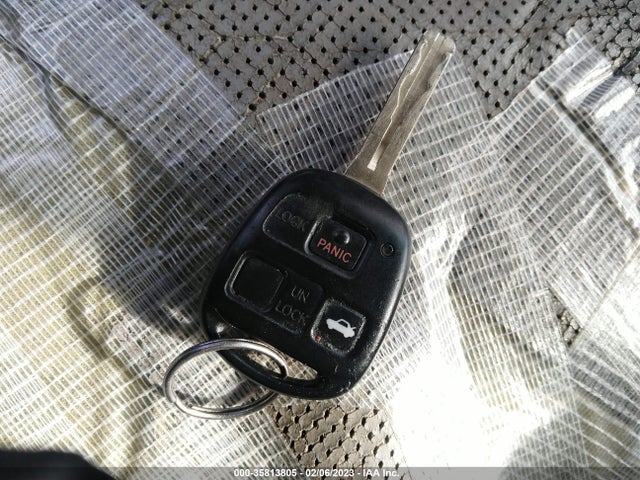 Lexus LS 430 2004 JTHBN36F240142720 Image 3