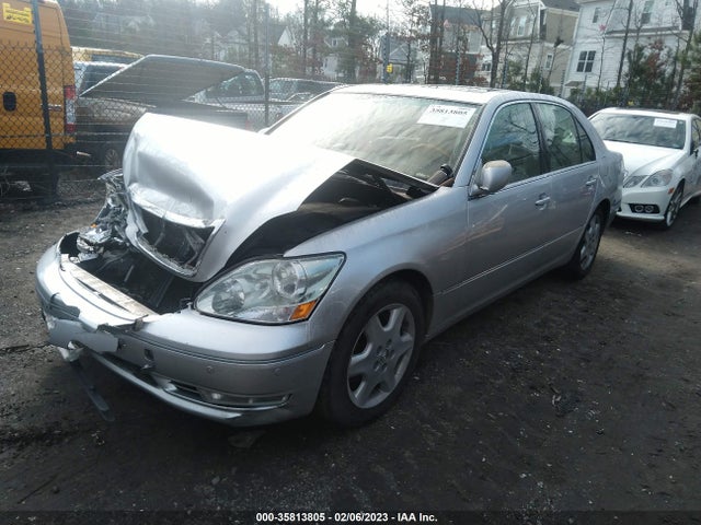 Lexus LS 430 2004 JTHBN36F240142720 Image 2