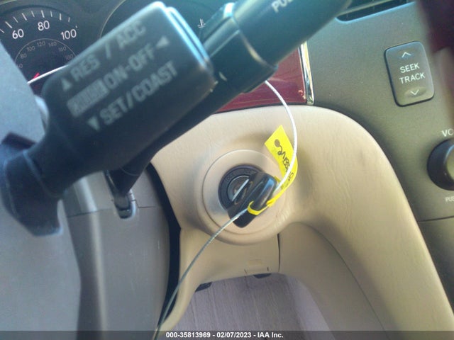 Lexus ES 300 2003 JTHBF30G036007424 Image 3