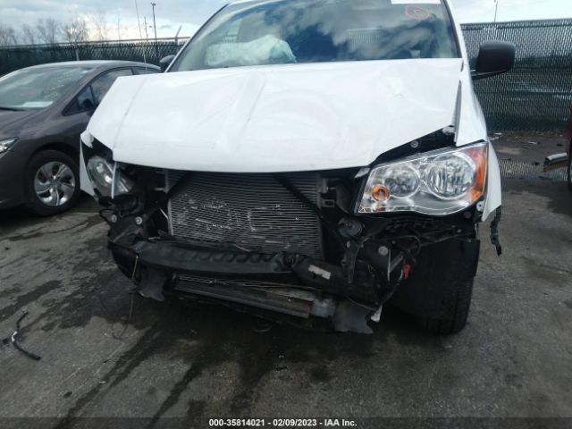 2C7WDGBG2KR800909 Dodge Grand Caravan Se