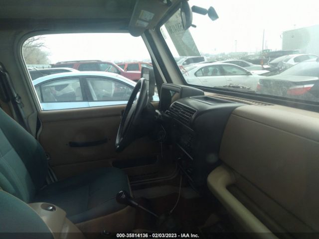 1J4FA59S12P704754 Jeep Wrangler Sahara