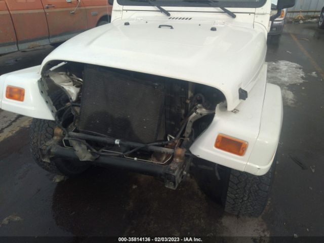 1J4FA59S12P704754 Jeep Wrangler Sahara