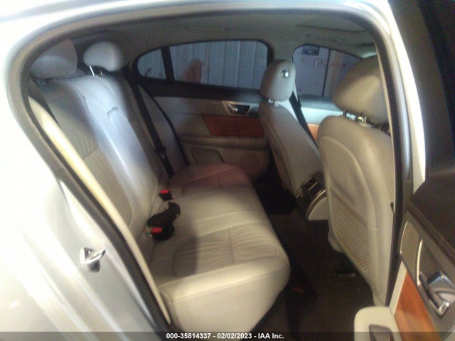SAJWA0FA8AHR51218 Jaguar XF LUXURY