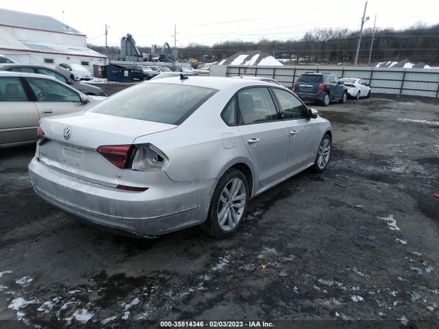 1VWLA7A35KC006094 Volkswagen Passat 2.0t Wolfsburg Edition