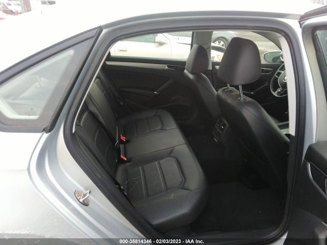 1VWLA7A35KC006094 Volkswagen Passat 2.0t Wolfsburg Edition