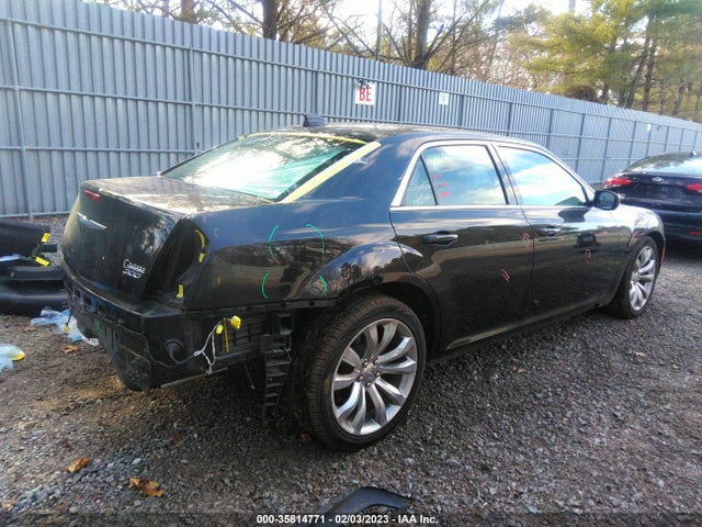 Chrysler 300 Touring L 2018 2C3CCAAG8JH250268 Image 4