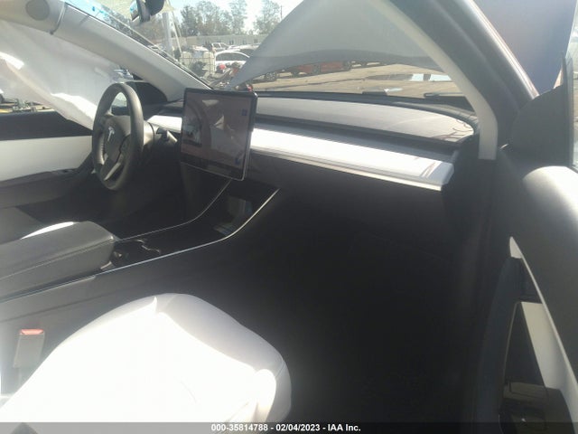 Tesla Model Y Long Range 2021 5YJYGDEE5MF080901 Image 5