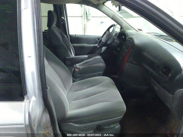 1C4GP45R15B387145 Chrysler Town & Country