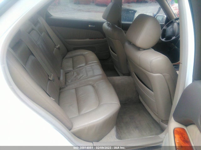 JT8BH28F3X0145998 Lexus LS 400 LUXURY SDN
