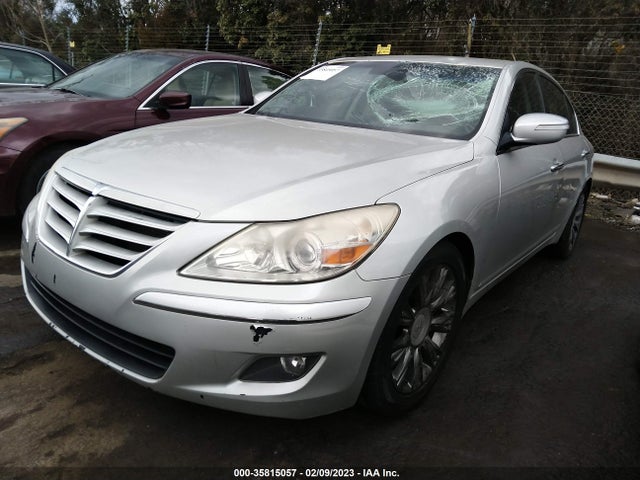Hyundai Genesis 2011 KMHGC4DE6BU131816 Image 2