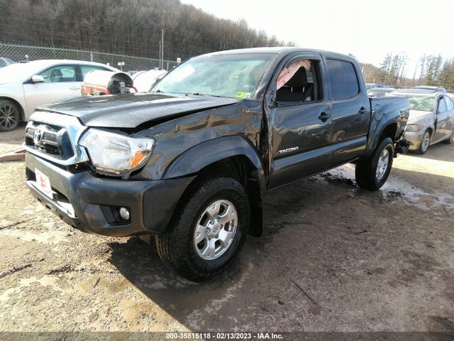 Toyota Tacoma Base V6 2015 3TMLU4EN5FM197878 Image 2