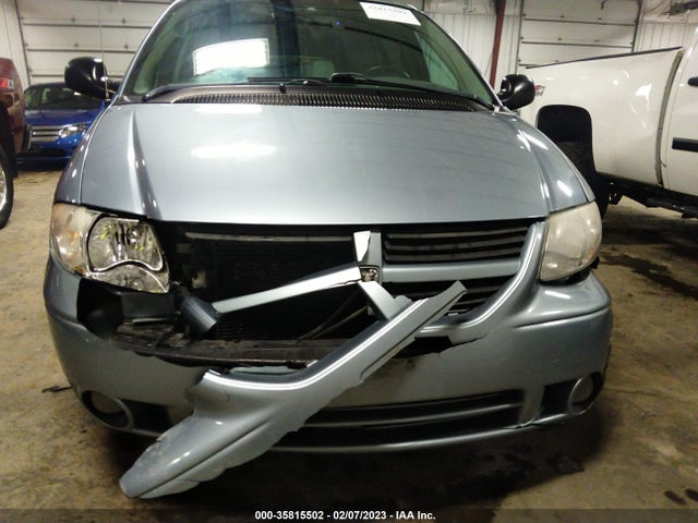 2005 DODGE GRAND CARAVAN SXT VIN: 2D4GP44L45R443290