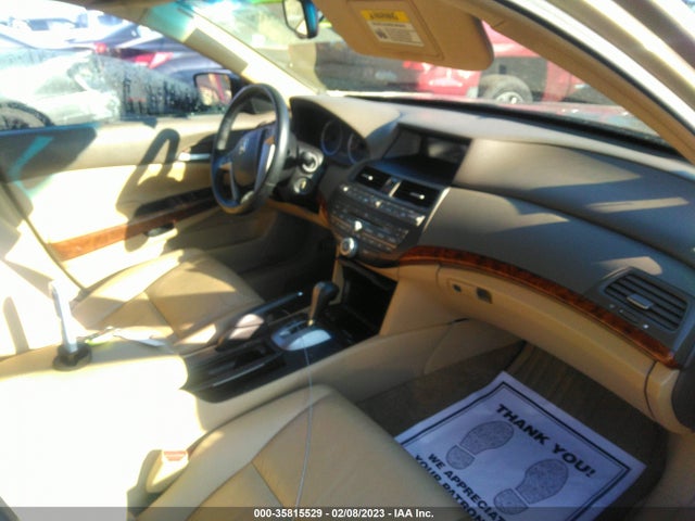 2009 HONDA ACCORD SDN EX-L VIN: 1HGCP26849A044688
