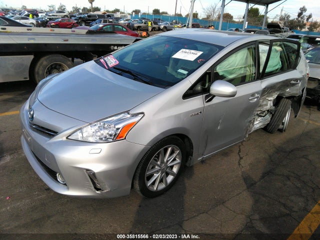 Toyota Prius V Two/three/five 2014 JTDZN3EUXE3316047 Image 2