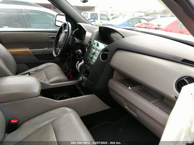 2011 HONDA PILOT EX-L VIN: 5FNYF3H71BB042797