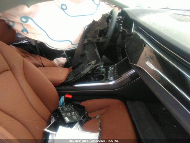 WA1LJBF72ND017967 Audi Q7 Premium Plus