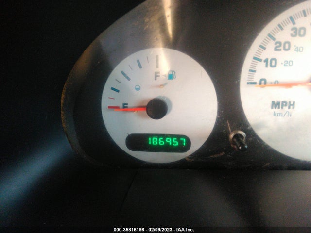 2002 CHRYSLER VOYAGER BASE VIN: 1C4GJ253X2B738602