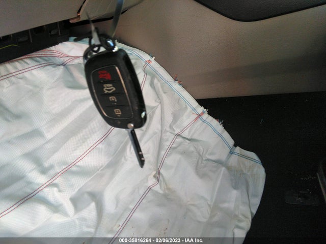 2015 HYUNDAI SONATA 2.4L SE VIN: 5NPE24AF7FH184004