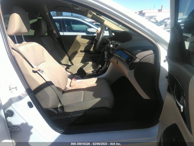 2016 Honda Accord, VIN: 1HGCR2F32GA243900