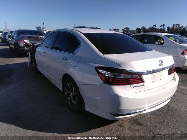 2016 Honda Accord, VIN: 1HGCR2F32GA243900