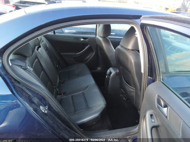 3VWD17AJ7EM409211 Volkswagen Jetta Sedan Se
