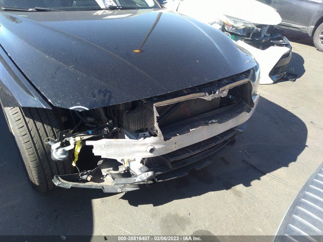 WBA8E1G50GNT37192 BMW 3 Series 320i