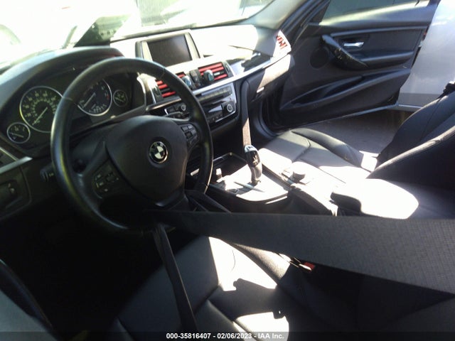 WBA8E1G50GNT37192 BMW 3 Series 320i