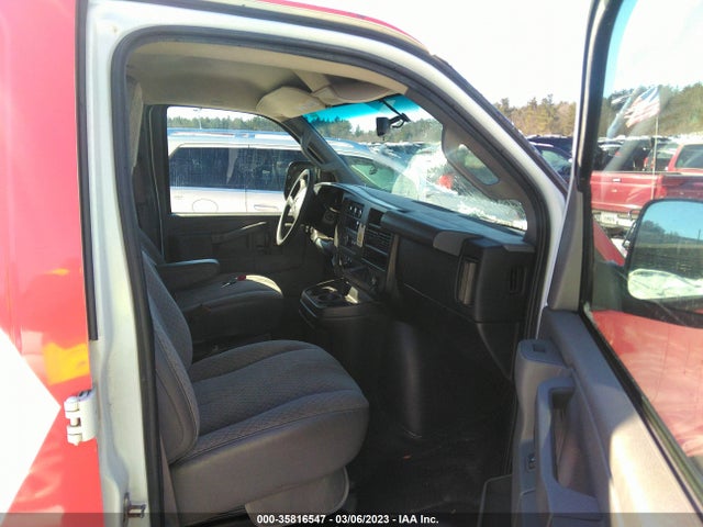 Chevrolet EXPRESS CARGO VAN 2017 1GCWGAFG1H1222908 Image 5