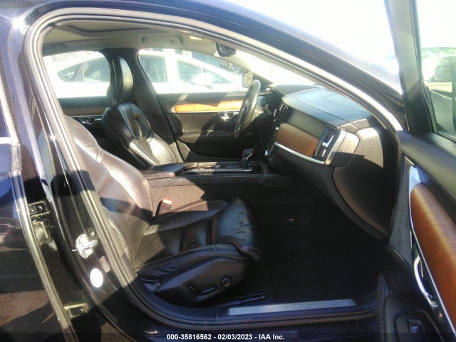 2017 Volvo S90, VIN: YV1A22ML3H1004879