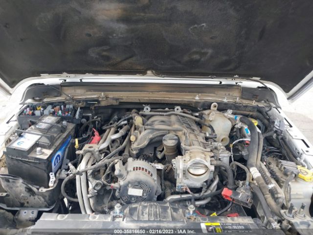 1C4HJXDGXJW137087 Jeep Wrangler Unlimited Sport S