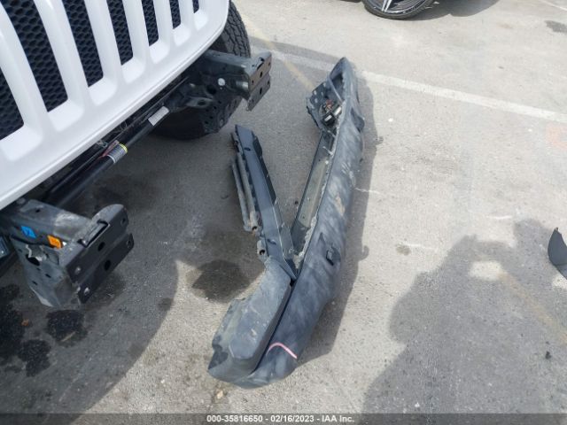 1C4HJXDGXJW137087 Jeep Wrangler Unlimited Sport S
