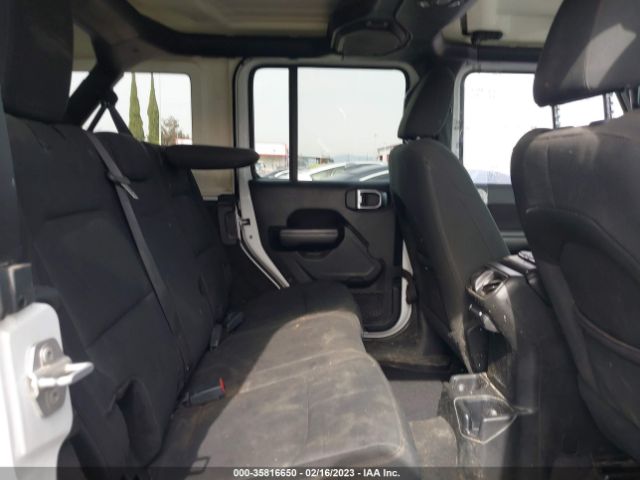 1C4HJXDGXJW137087 Jeep Wrangler Unlimited Sport S