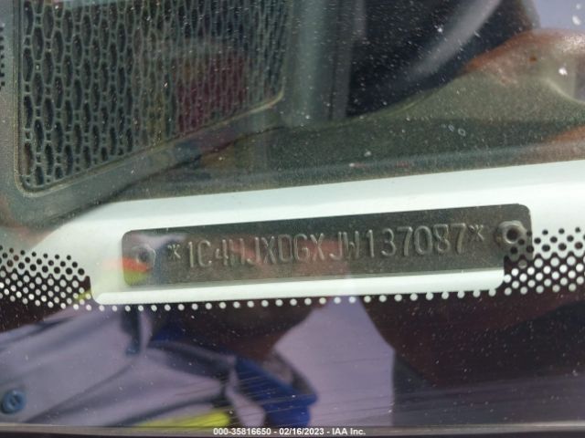 1C4HJXDGXJW137087 Jeep Wrangler Unlimited Sport S