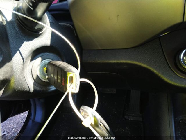 KNDPBCAC7E7563922 KIA Sportage Lx