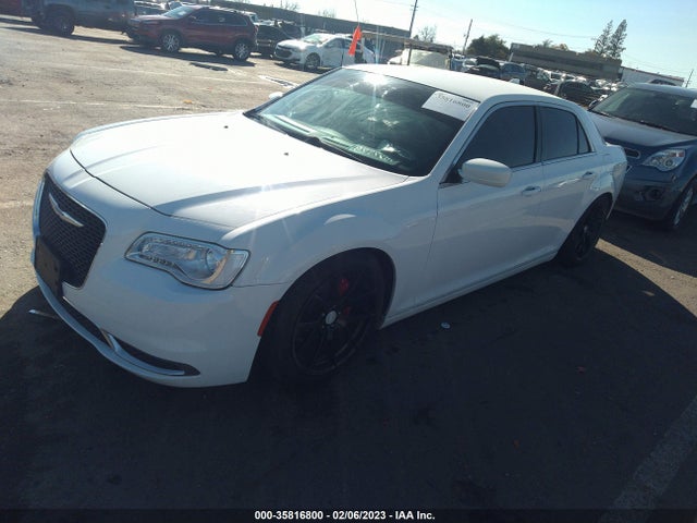 2C3CCAAG2JH117408 Chrysler 300 Touring L
