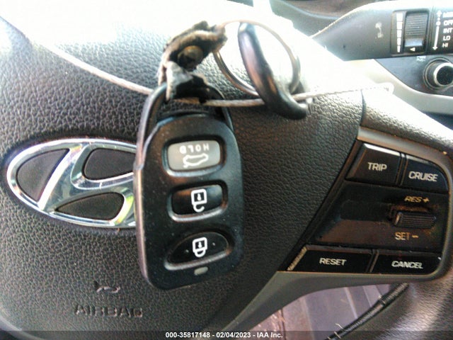 Hyundai ELANTRA SE 2018 KMHD74LF2JU611268 Image 3