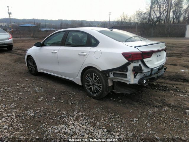 3KPF54AD9NE435120 KIA Forte Gt-line