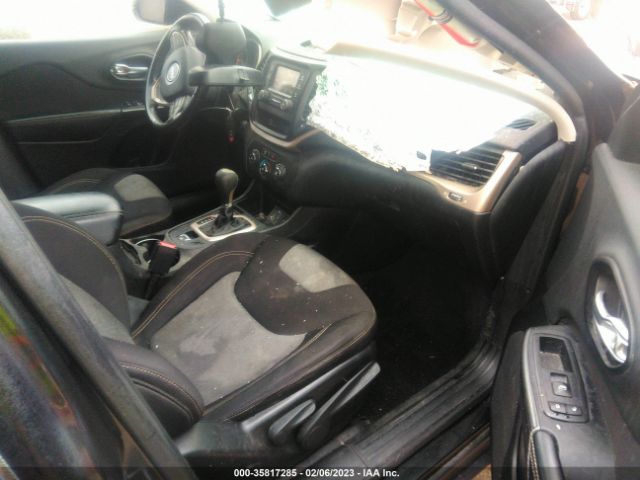 1C4PJLAB3FW657765 Jeep Cherokee Sport