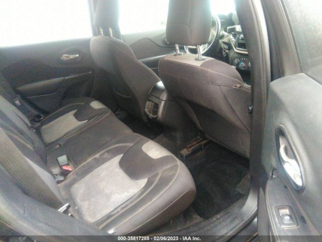 1C4PJLAB3FW657765 Jeep Cherokee Sport