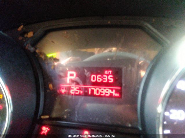 KNDMB5C17G6179996 KIA SEDONA LX